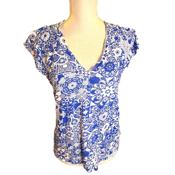 Maeve Anthropologie Catie Ruffle Sleeve Blue and White Tee in Size Medium - Picture 2 of 4